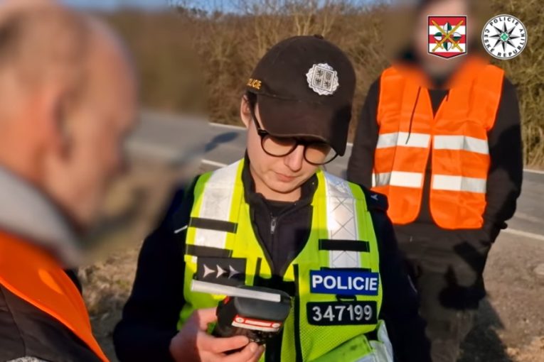 VIDEO: Policisté odhalili téměř dvě stovky přestupků. Hlídky se zaměřily na rychlost