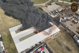 Požár skladu plastů v Otrokovicích způsobil škodu za nejméně 25 milionů korun