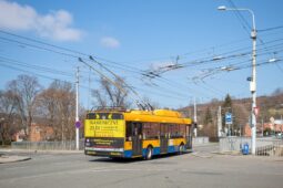 Plynulejší provoz i pohodlnější jízda. DSZO spustila test inteligentních systémů