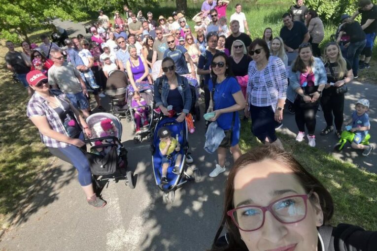 Tisíce lidí vyrazí ven a podpoří předčasně narozené děti