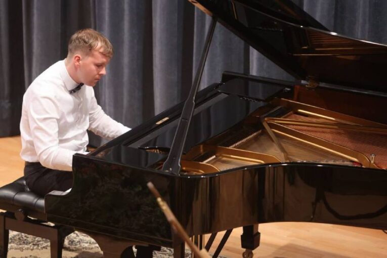 VIDEO: Kocianovo Ústí 2026 překvapilo zaplněným sálem. Hlediště bylo vyprodané