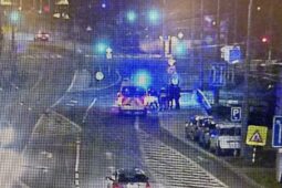 Strážník Emil společně s kolegy opět zabránil katastrofě. Muži rozmluvili skok z mostu