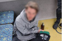 Cestující si z trolejbusu udělal rumový expres. Jízdu mu zarazila policie
