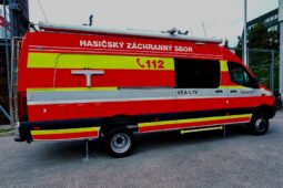 Do služby hasičů vyráží nové spojové auto Mercedes Sprinter