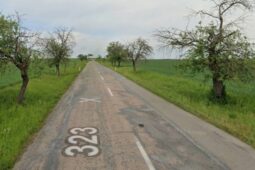 Silnici mezi obcí Břehy a Rohovládovou Bělou čeká rekonstrukce