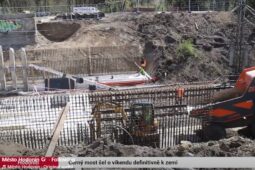 Černý most v Hodoníně definitivně zmizel a na jeho místě roste nový