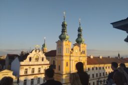 Spor o nové náměstí mezi kasárnami se vrací k posouzení