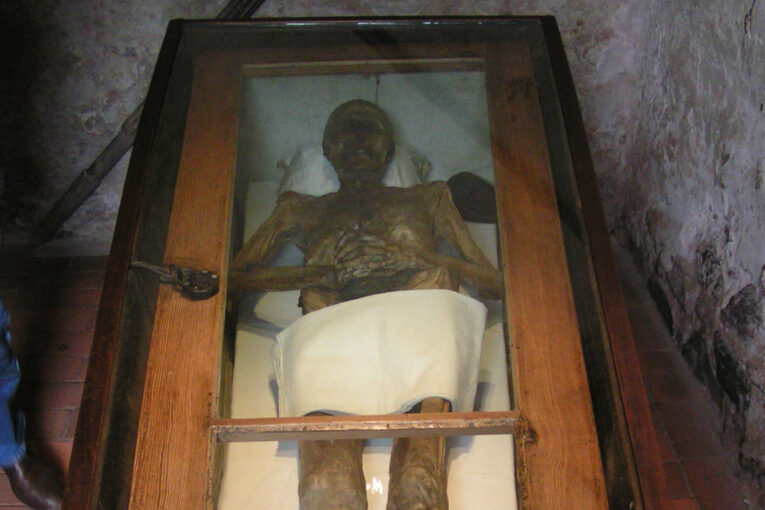 Proklel sám sebe? Tělo hraběte von Kahlbutze vzdoruje rozkladu