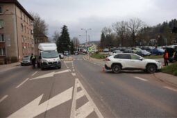 Opilý senior způsobil nehodu v Trutnově. Nadýchal téměř promile