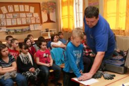 Praha připravuje školy na krizové situace. Učí je rozpoznat hrozby i reagovat při útoku