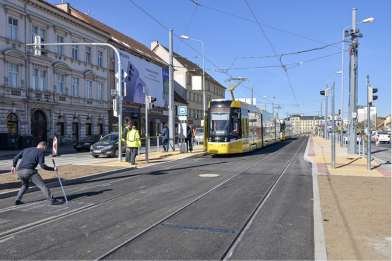 Tramvaje se vrací na Skvrňany. Opravená trať zrychlí cestu i ztiší provoz