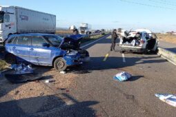 Srážka na D11 zastavila provoz. Zasahovali záchranáři