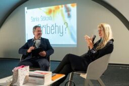 Výstavu Šárky Šiškové zpestří samotná autorka a její čtení