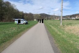 Čtyřletá dívka vběhla na cyklostezku v Malé Skále, po střetu s cyklistkou skončila v nemocnici