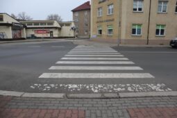 Řidič v České Lípě srazil seniorku na přechodu, žena utrpěla pohmožděniny