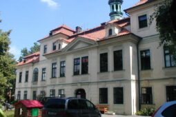 Zámeček ve Veleslavíně má změnit majitele. Praha ho chce zachránit