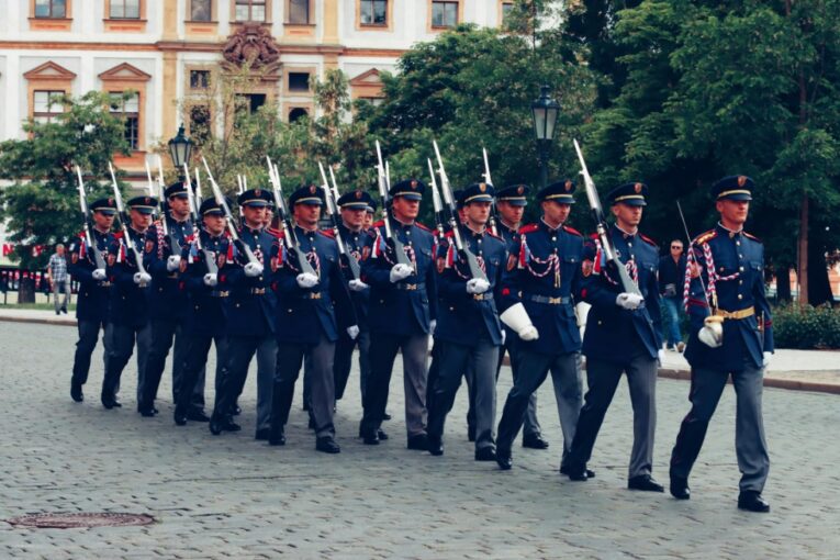 Čtyři jména ve hře o vedení armády. Výběr nového náčelníka Generálního štábu jde do finále