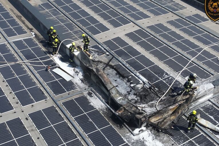 Hasiči pokračují ve vyšetřování požáru v Chropyni. Zásah uchránil majetek za 500 milionů