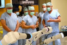 Rozvoj robotické chirurgie v Kladně pokračuje. Projekt dostane další finance