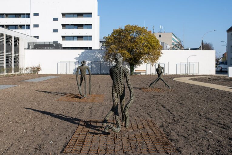 Průzkumníci se zabydleli v novém parku ve Velehradské ulici