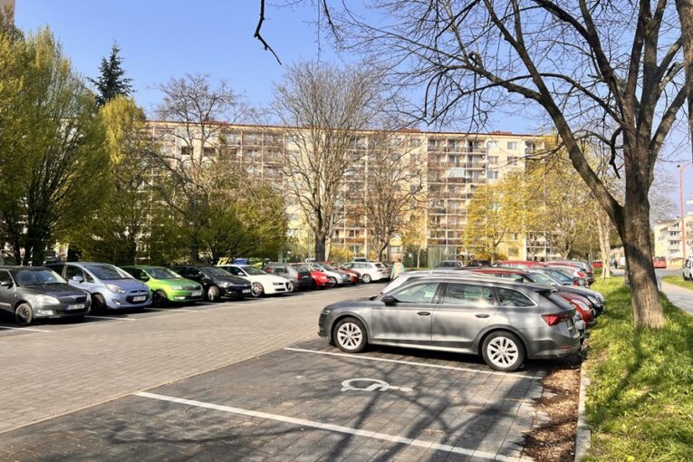 Nová koncepce parkování v Hradišti: Vzniknou zóny i nová místa