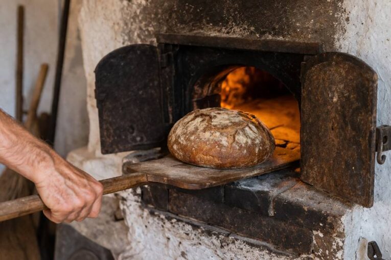 Hradec ožije tradicemi. Chléb i máj spojí slavnosti
