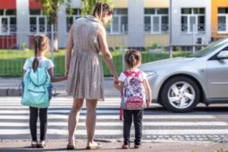 Říčany zpomalí dopravu před školou. Bezručova ulice projde testem změn