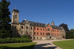 Hrady a zámky rozšiřují návštěvní dobu, lákají na speciální prohlídky