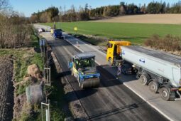 Semafory a padesátka. Mezi Voticemi a Oldřichovcem začala oprava