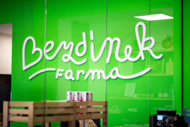 S dětmi na rodinný festival: Na největší české rajčatové farmě vystoupí dětská hvězda Miro Jaroš