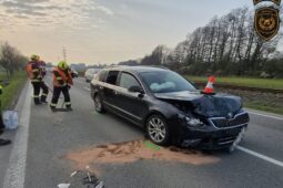 Při střetu auta s dodávkou u Zubří se zranili tři lidé