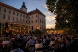 Desítky kulturních akcí zaplní střední Čechy. Vrací se kulturní léto