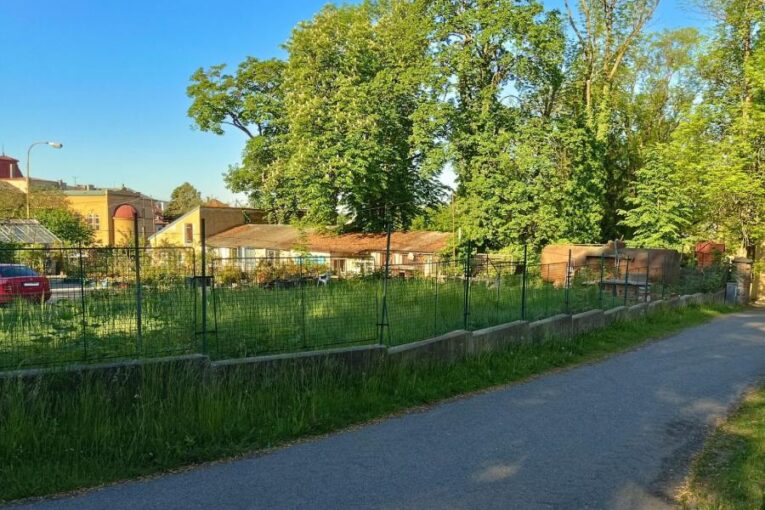Na Hvězdičce začínají stavební práce. Hřbitov získá nové kolumbárium