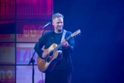 Tomáš Klus: Tři roky na DAMU studoval s titulem debil! Teď bude tančit v muzikálu, i když netančí!