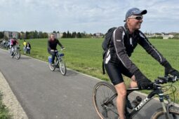 Z Benešova do Bedrče bezpečněji: Nová cyklostezka mění každodenní cestování lidí