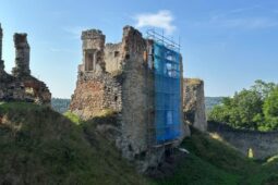 Hrad, který kdysi střežil obchodní stezku, čekají další opravy