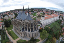 Co skrývá chrám svaté Barbory v Kutné Hoře? Výzdoba i legendy zneklidňují…