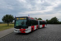 Místo lanovky nebo tramvaje zatím autobus. Tunelbus spojí Prahu 6 a Prahu 8. Proč ne další?