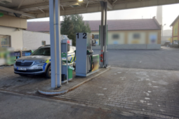 Kradl plynové lahve i benzín. Muž během dvou týdnů způsobil škody za stovky tisíc