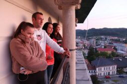 Vsetínská noc slaví narozeniny, láká na soutěže i jízdu historickým autobusem