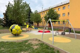 Nové hřiště v Bezručově ulici už slouží dětem