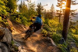 Síť biketrailů se rozšiřuje, lidé vybírají název nové trasy