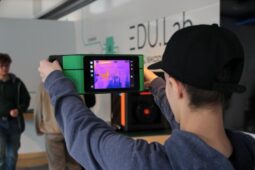 Mobilní laboratoř přiveze moderní technologie i virtuální realitu
