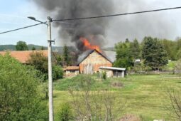 V Tučapech shořela stodola