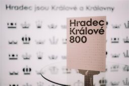 Hradec Králové vydal knihu k oslavám 800 let města