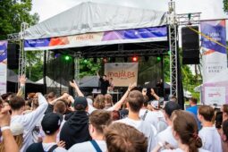Majáles UTB rozezní Zlín. Park u Baťovy vily čeká hudba, tisíce lidí i studentská energie