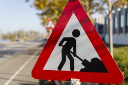 Stavební práce pokračují druhou fází, řidiči mohou uvíznout v koloně
