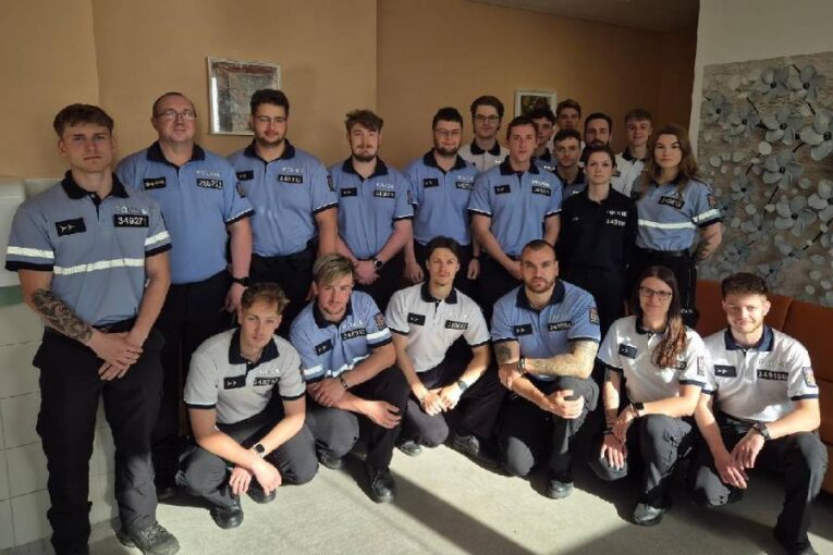 Policejní nováčci v Jihlavě darovali krev, zapojili se do celostátní kampaně