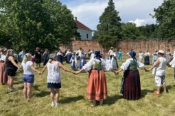 Společný den v Ratibořicích nabídl tanec, tvoření i poznávání historie