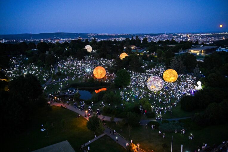 Zdroj: Hvězdárna a planetárium Brno
